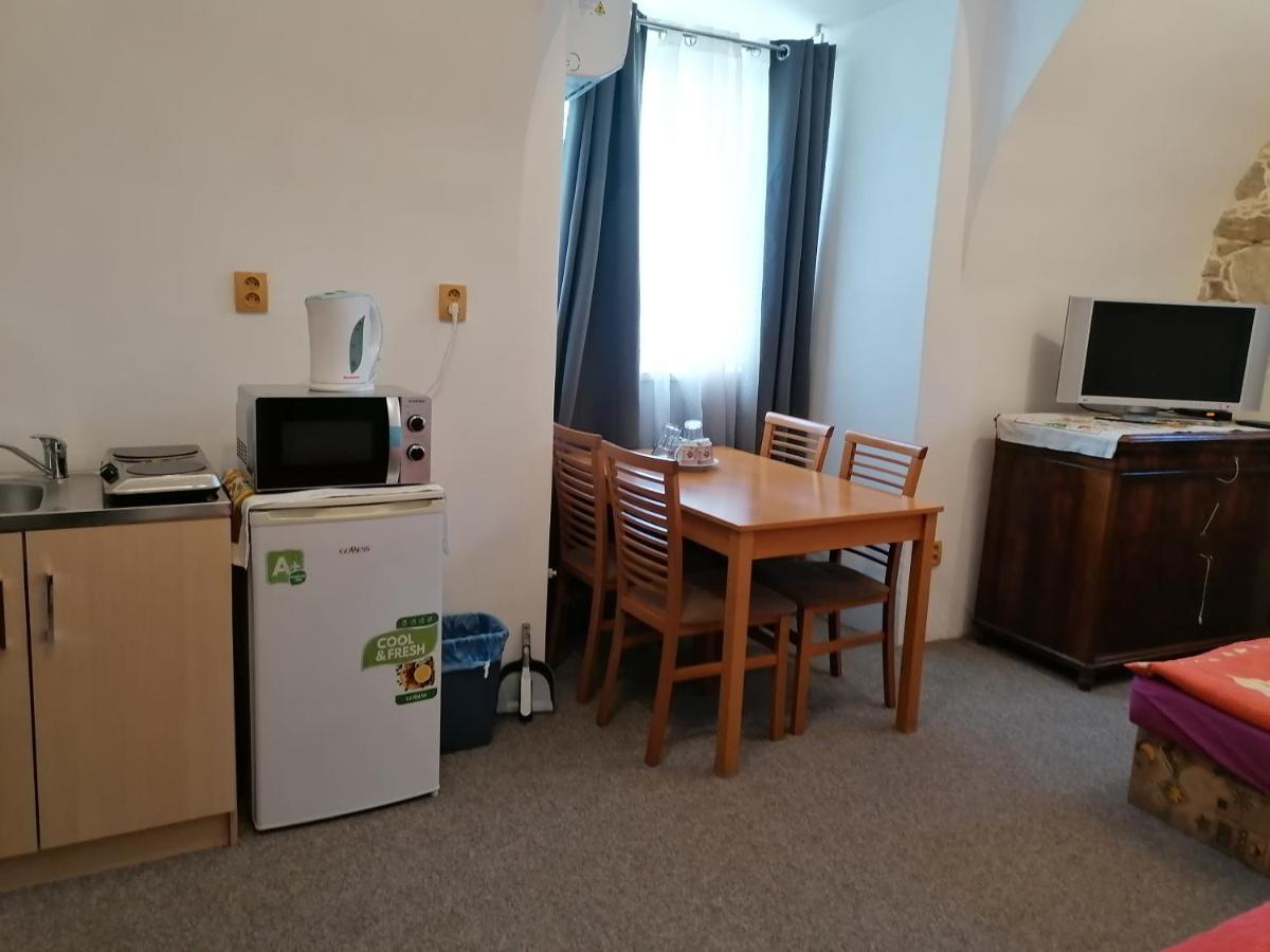 Hotel Fara Choustnikovo Hradiste Zewnętrze zdjęcie