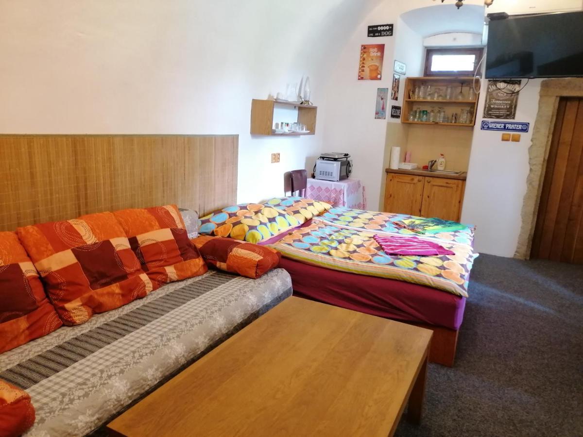Hotel Fara Choustnikovo Hradiste Zewnętrze zdjęcie