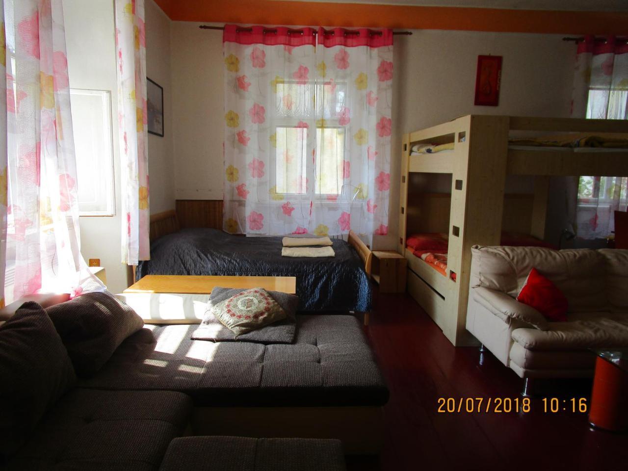 Hotel Fara Choustnikovo Hradiste Zewnętrze zdjęcie