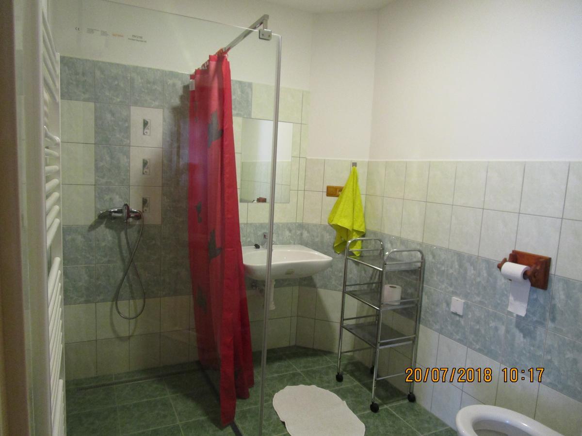 Hotel Fara Choustnikovo Hradiste Zewnętrze zdjęcie